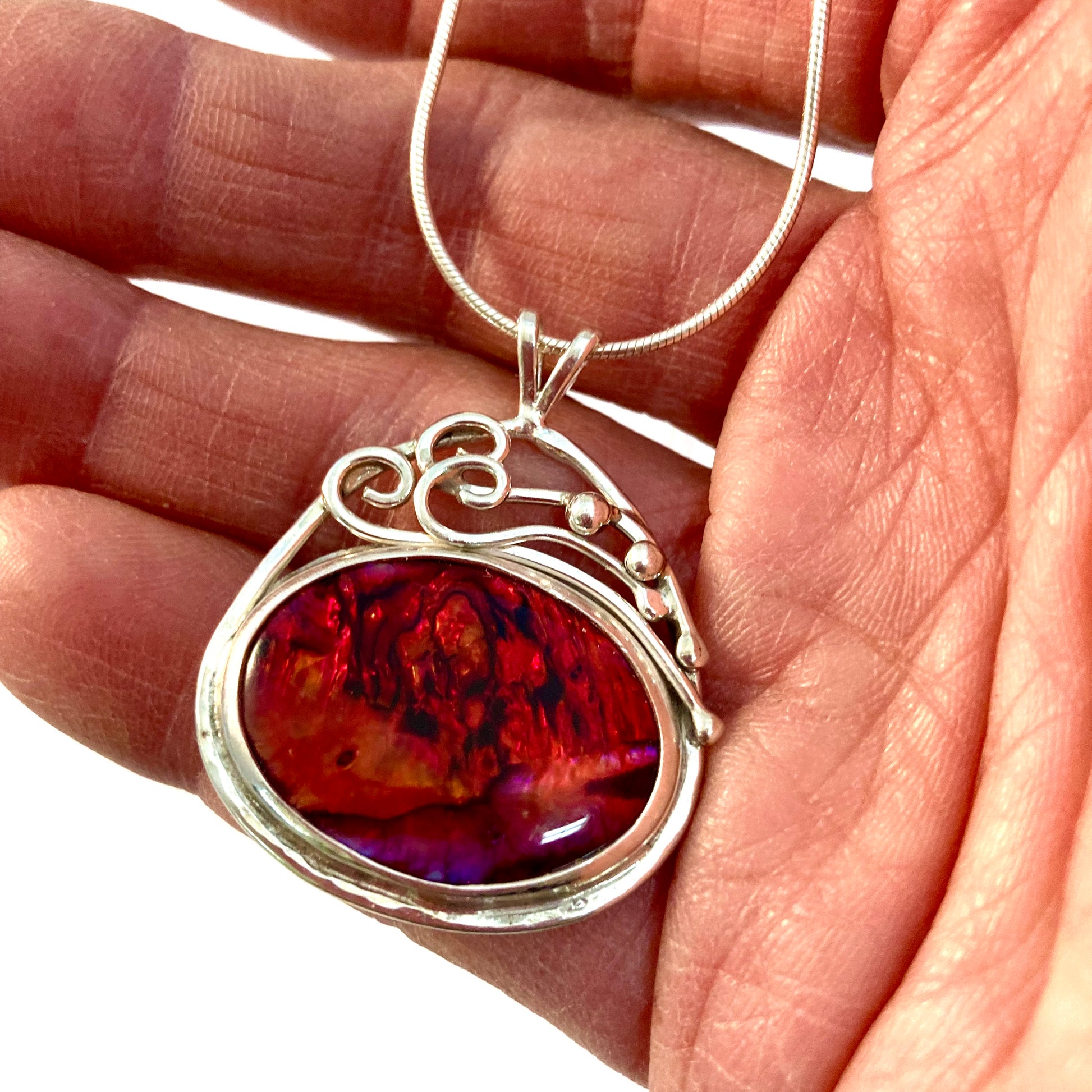 Pe-Red Paua Shell E-W Triple Top Silver
