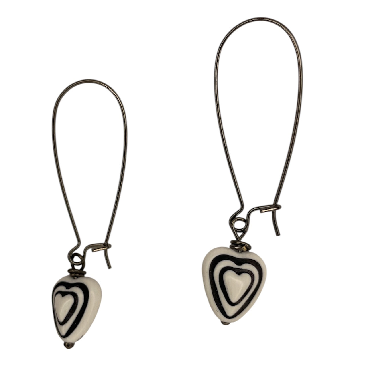 Earrings - Black/White Hearts